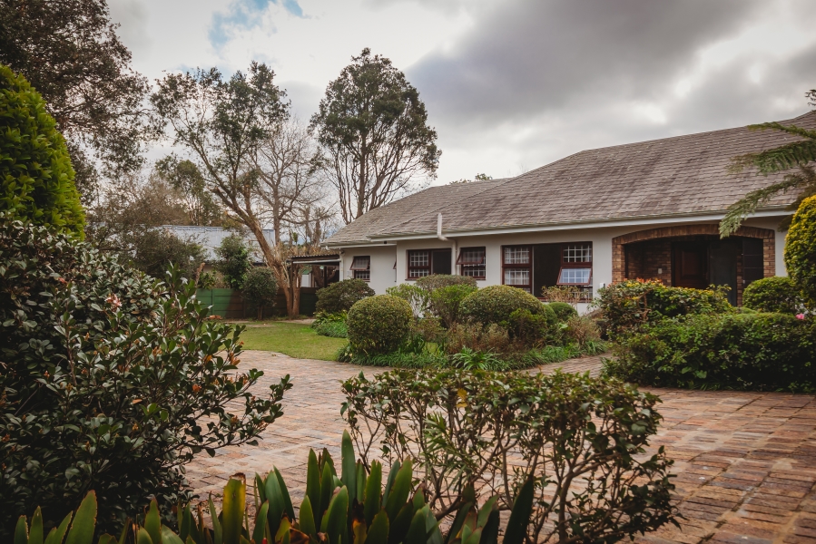 4 Bedroom Property for Sale in Heatherlands Western Cape